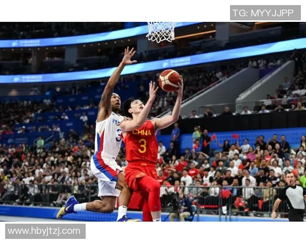 中国男篮最后时刻崩盘失利走步犯规失误致16分逆转成21分惨败